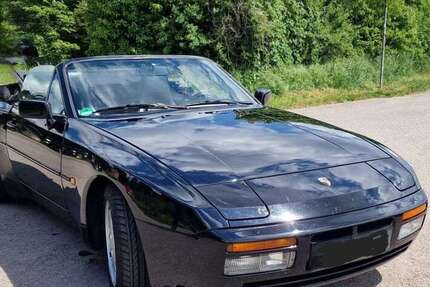 Porsche 944
