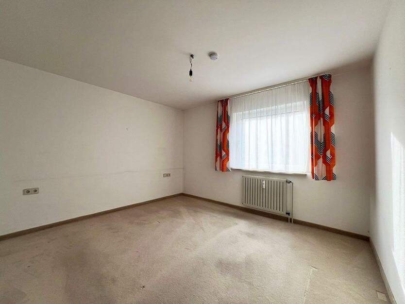 Großzügige 3,5-Zimmerwohnung mit 2 Balkonen und TG-Stellplatz 3 zimmer