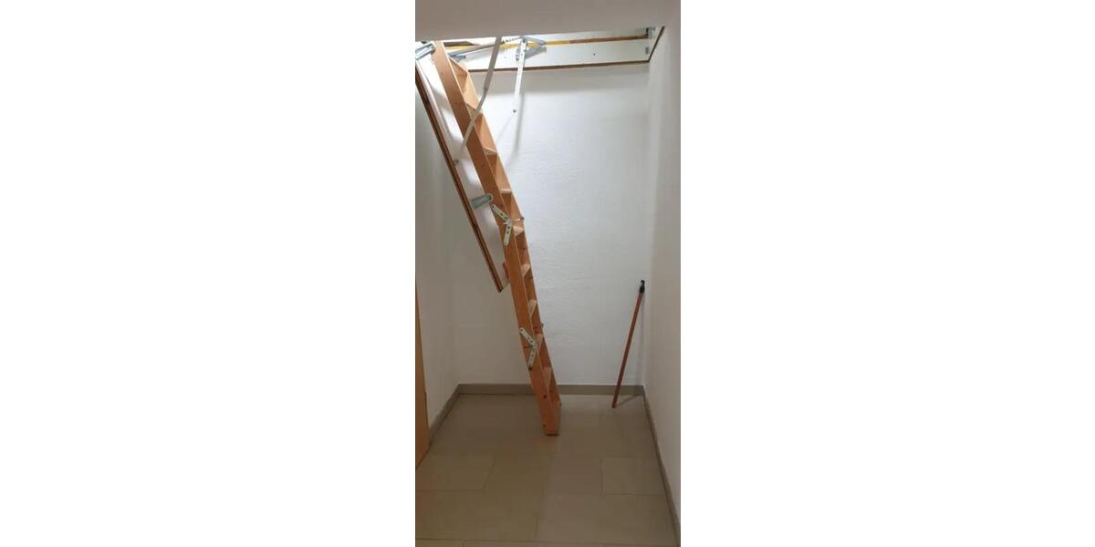 Dachgeschoßwohnung Stuttgart Lehen - 2.5 Zimmer, 48 m&sup2;, 239.000&euro; | Angebot:25843721