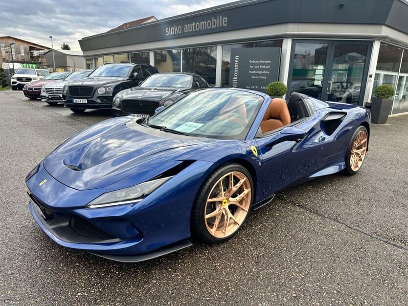 Ferrari F8 27.000 km 300.000 € Urbach bei Stuttgart 73660