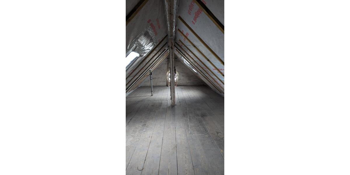 Dachgeschoßwohnung Stuttgart Hedelfingen - 3.5 Zimmer, 58 m&sup2;, 1.000&euro; | Angebot:24859694