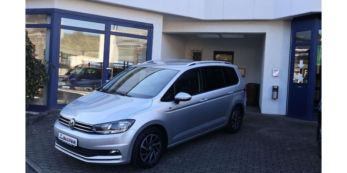 VW Touran 64.450 km 19.350 € Besigheim 74354
