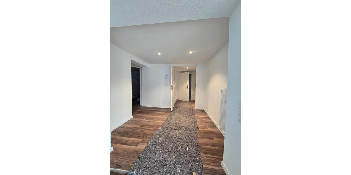 Etagenwohnung Stuttgart Zuffenhausen - 3 Zimmer, 103 m&sup2;, 1.600&euro; | Angebot:26135976