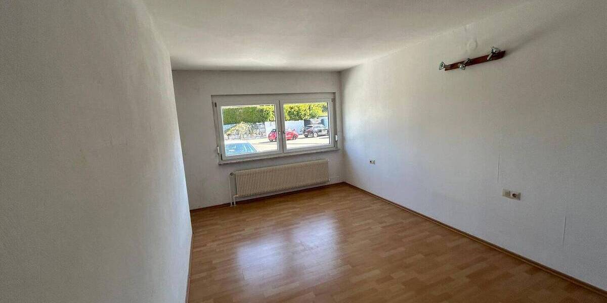 Bungalow Vaihingen an der Enz Aurich - 4 Zimmer, 107 m&sup2;, 920&euro; | Angebot:26557183