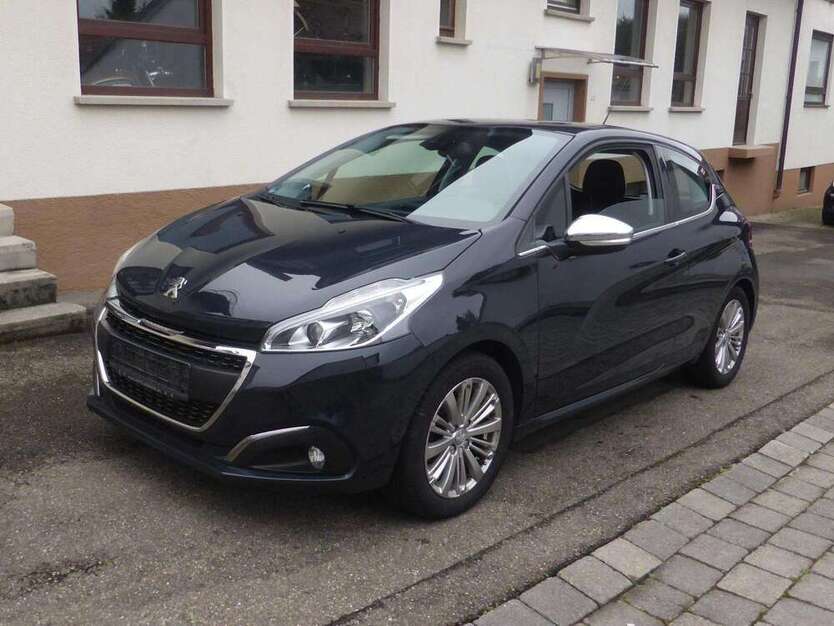 Peugeot 208 116.000 km 6.800 € Leutenbach-Nellmersbach 71397
