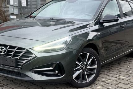 Hyundai i30 111.800 km 15.450 &euro; Metzingen 72555
