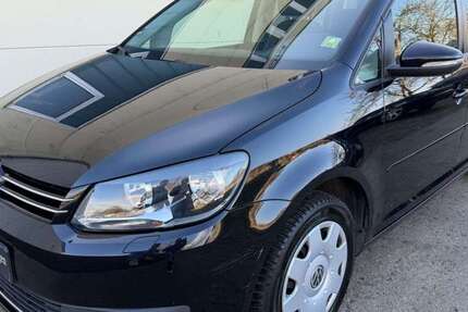 VW Touran 243.000 km 5.950 &euro; Sindelfingen/Stuttgart 71069