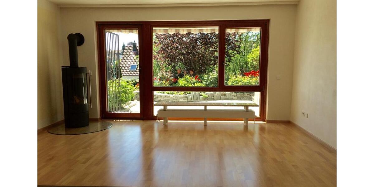 Erdgeschoßwohnung Esslingen am Neckar Brühl - 3 Zimmer, 103 m&sup2;, 1.200&euro; | Angebot:25048736