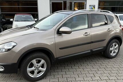 Nissan Qashqai *1.Hand,Panorama,Navi,Automatik,unfallfr 133.000 km 6.800 &euro; Schorndorf 73614