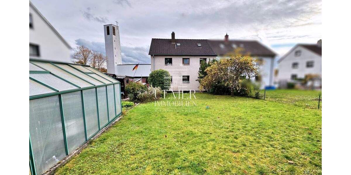 gepflegte Doppelhaushälfte mit großzügigem Grundstück in bester Lage von Böblingen 8 zimmer