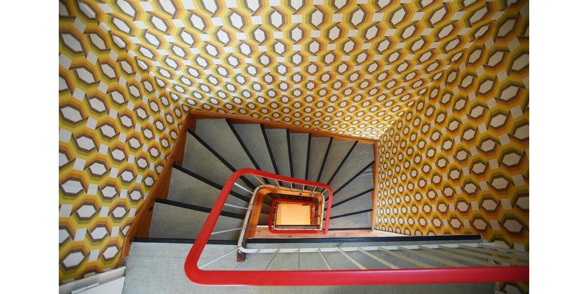 Haus mit Garten zur Miete: MID-CENTURY-Traum in Oberesslingen 6 zimmer