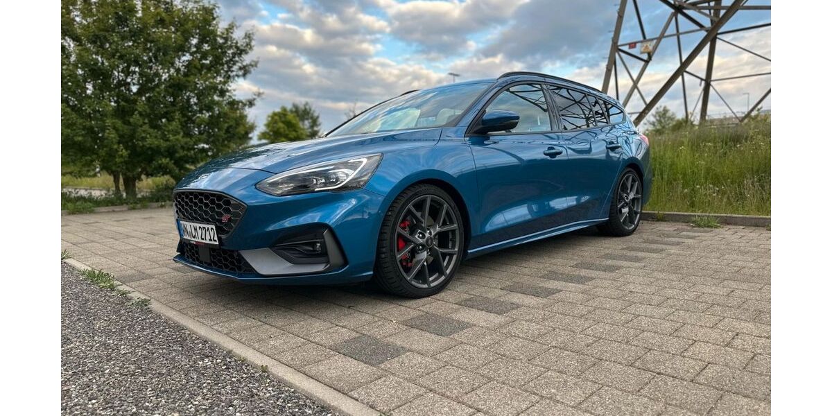Ford Focus 50.000 km 27.180 &euro; Waiblingen 71336