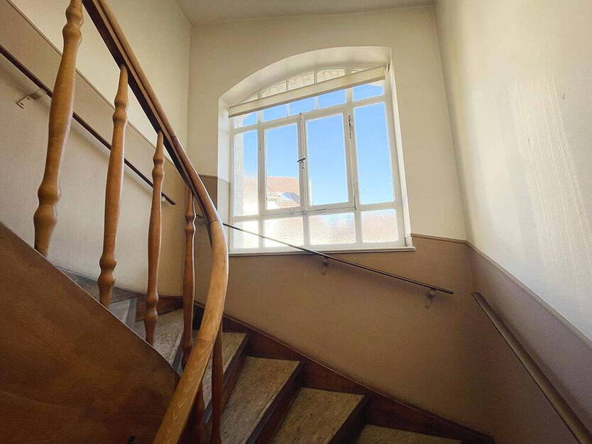 Aussichtsreiche Perspektiven - MFH mit 4 freien Wohneinheiten plus ausbaufähiges DG