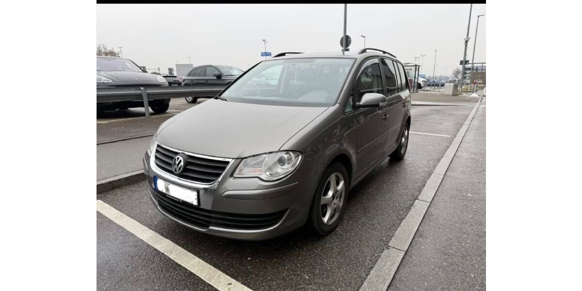 VW Touran 208.000 km 3.499 &euro; Korb 71404