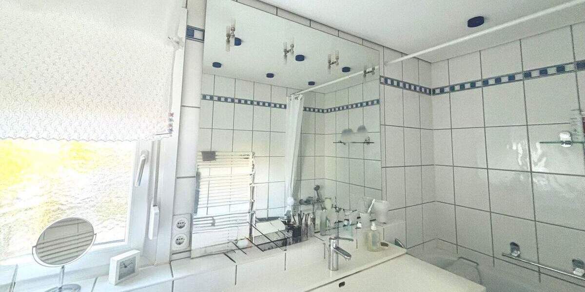 4 ½ Zimmer - Wunderschön: Bevorzugte Lage, wertig ausgestattet, großzügig geschnitten! 4 zimmer