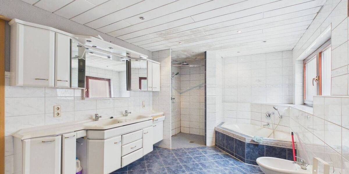 Etagenwohnung Böblingen Dagersheim - 5 Zimmer, 156 m&sup2;, 479.000&euro; | Angebot:26040108