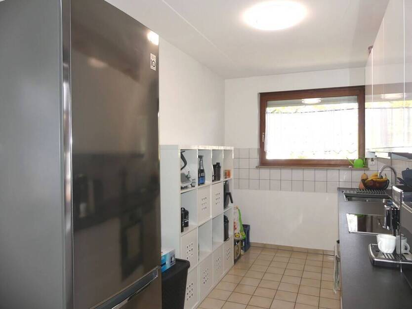 Schicke 3 Zimmer Wohnung mit einem sonnigen Balkon und PKW Stellplatz. Frei ab 01.11.2025