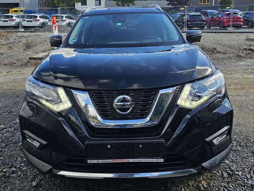 Nissan X-Trail 88.555 km 21.500 € Stuttgart 70376