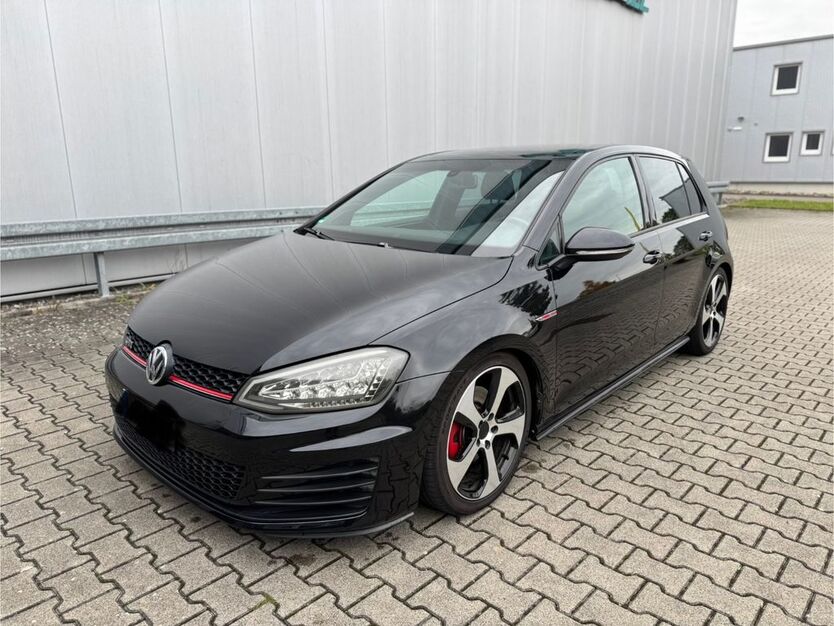 VW Golf 121.000 km 15.500 € Backnang 71522