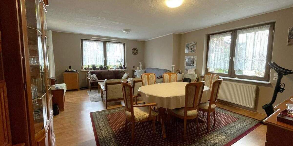 Mehrfamilienhaus, Wohnhaus Fellbach - 9 Zimmer, 236 m&sup2;, 850.000&euro; | Angebot:23981680