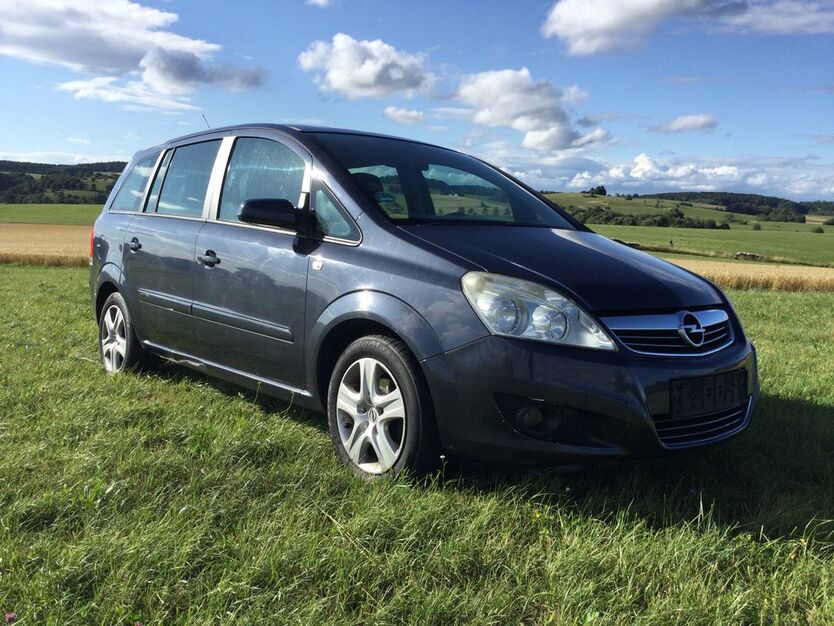 Opel Zafira 240.000 km 1.950 € Metzingen 72555