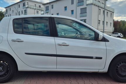 Renault Clio 118.000 km 4.000 &euro; Waldenbuch 71111