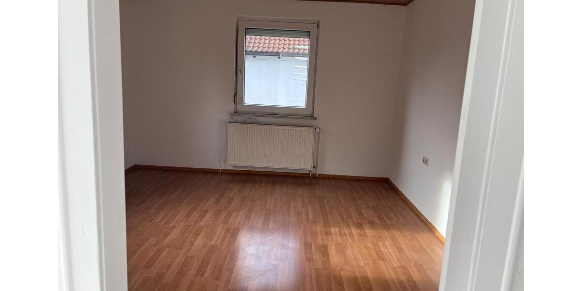 Mehrfamilienhaus, Wohnhaus Reutlingen Altenburg - 8.5 Zimmer, 180 m&sup2;, 690.000&euro; | Angebot:27157500