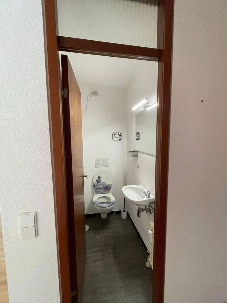 Bezugsfreie 4,5-Zi.-Wohnung mit Terrasse & Tiefgarage - im Grünen