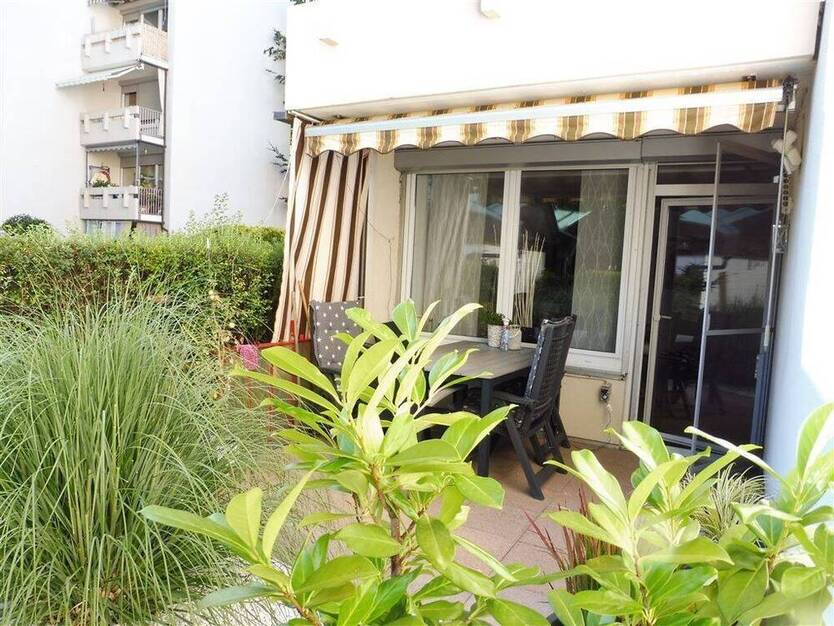 EG mit Terrasse und EBK in Fellbach !
