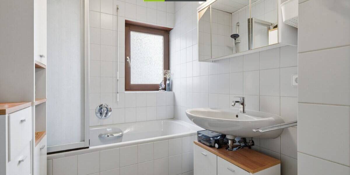 Mehrfamilienhaus, Wohnhaus Ostfildern / Scharnhausen Scharnhausen - 6 Zimmer, 160 m&sup2;, 698.000&euro; | Angebot:26723202