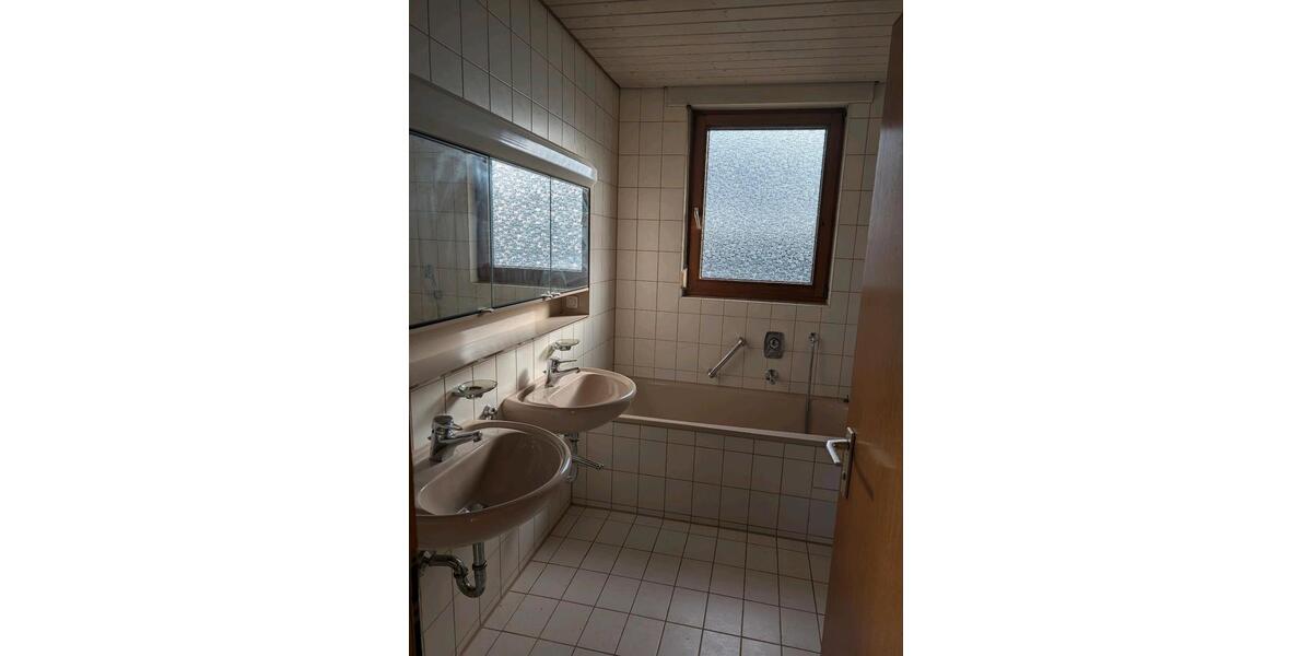 Dachgeschoßwohnung Stuttgart Stuttgart-West - 3 Zimmer, 76 m&sup2;, 950&euro; | Angebot:25174543