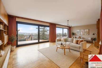 Haus zum Kaufen in Böblingen 849.000 € 281 m² 8.5 zimmer