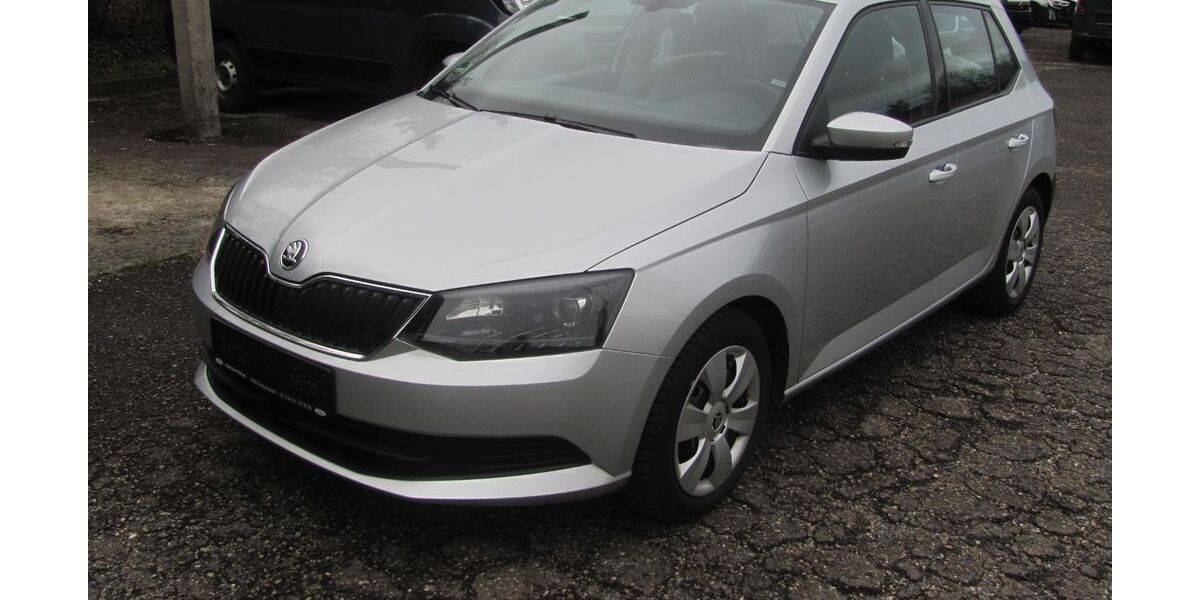 Skoda Fabia 89.300 km 4.990 &euro; Kirchheim unter Teck 73230