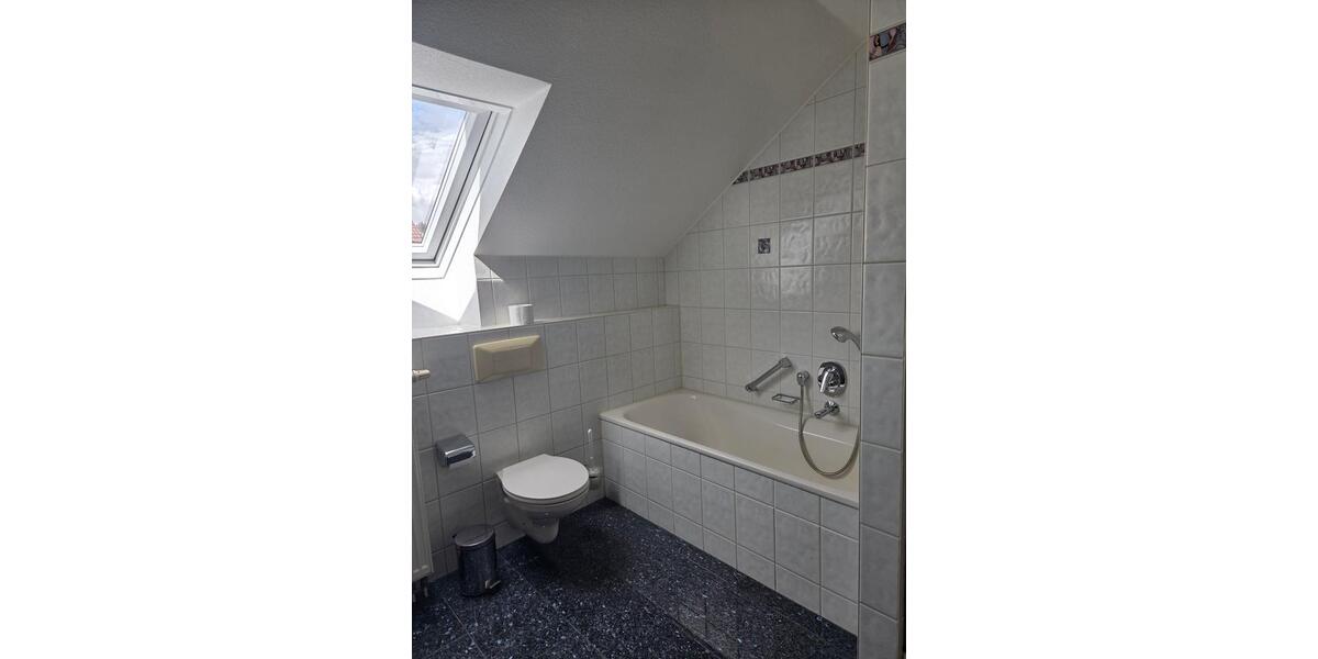 Dachgeschoßwohnung Plochingen - 3 Zimmer, 103 m&sup2;, 295.000&euro; | Angebot:26606972