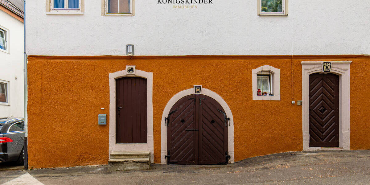 Mehrfamilienhaus, Wohnhaus Ditzingen / Hirschlanden Hirschlanden - 8 Zimmer, 199 m&sup2;, 699.000&euro; | Angebot:26450316