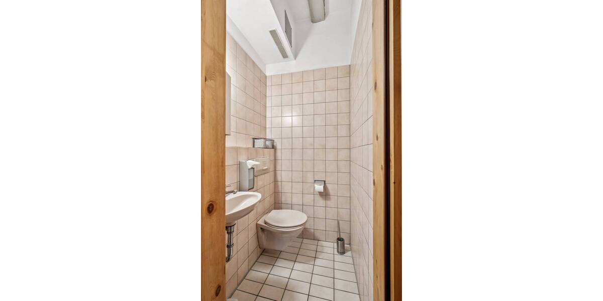 Etagenwohnung Ludwigsburg Oßweil - 3 Zimmer, 100 m&sup2;, 299.000&euro; | Angebot:25777881