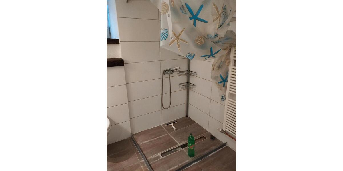 Nachmieter für Separates Zimmer mit Dusche in Wg zimmer