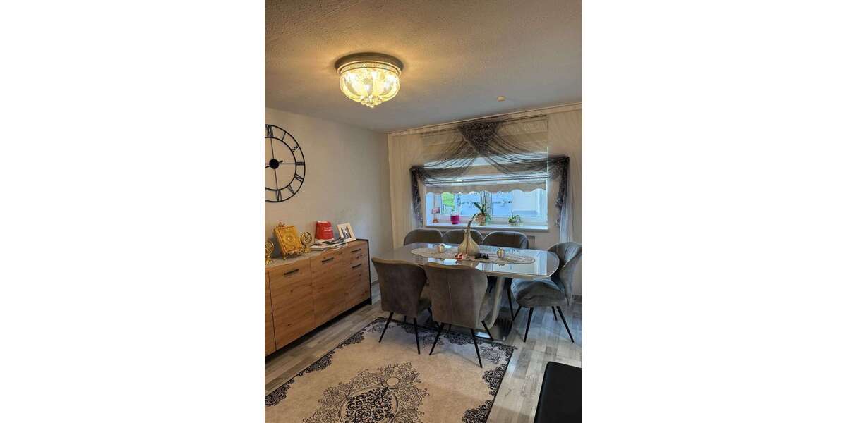 Etagenwohnung Esslingen Hegensberg - 5 Zimmer, 117 m&sup2;, 450.000&euro; | Angebot:26310529