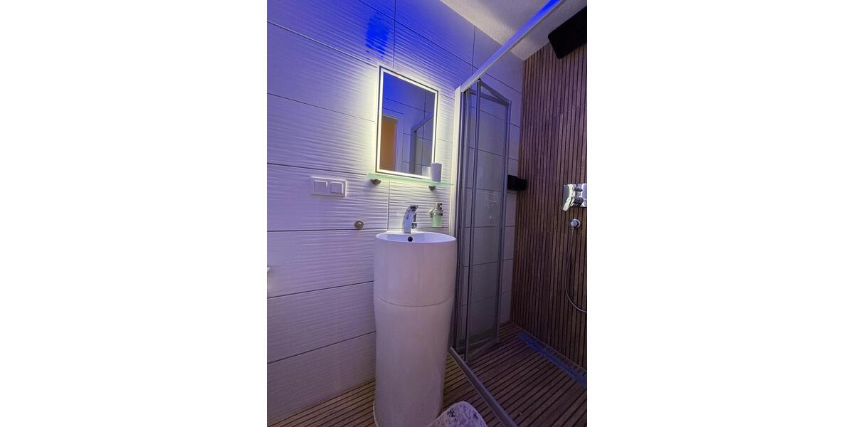 Etagenwohnung Ohmden - 2 Zimmer, 55 m&sup2;, 900&euro; | Angebot:26036674