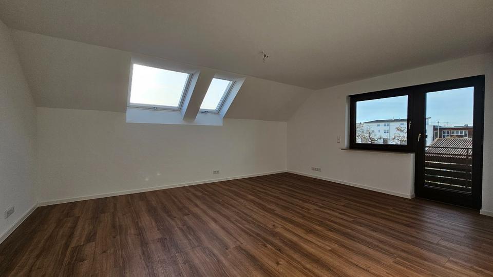 Dachgeschoßwohnung Stuttgart Birkach - 4 Zimmer, 123 m&sup2;, 1.600&euro; | Angebot:24840678