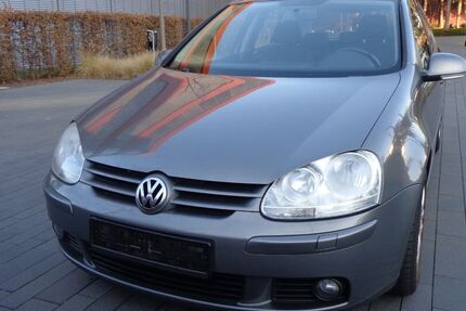 VW Golf 197.000 km 2.290 &euro; Stuttgart 70469
