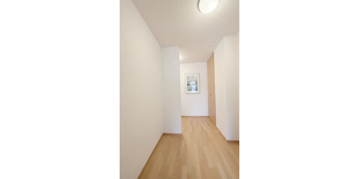 Etagenwohnung Sindelfingen Mitte - 2 Zimmer, 87 m&sup2;, 1.300&euro; | Angebot:25601237