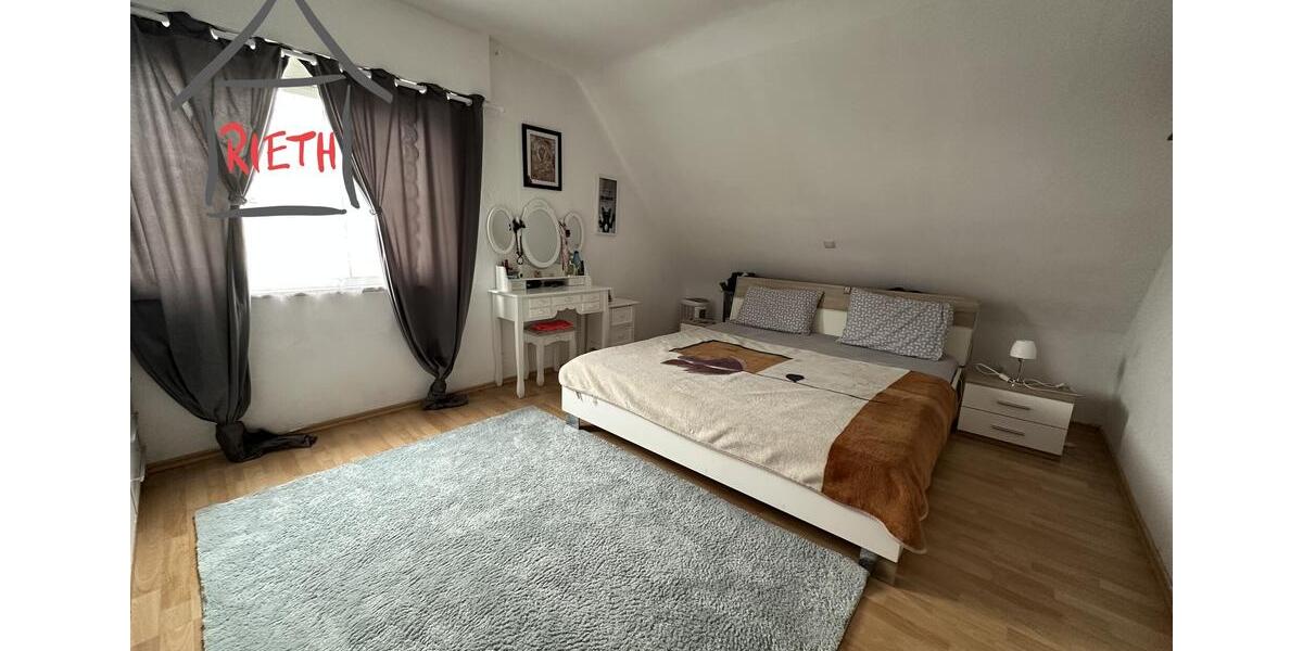 Dachgeschoßwohnung Ludwigsburg Hoheneck - 3 Zimmer, 62 m&sup2;, 650&euro; | Angebot:26072296