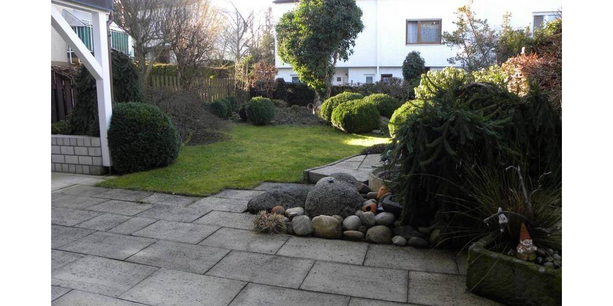 Mehrfamilienhaus, Wohnhaus Böblingen - 4 Zimmer, 143 m&sup2;, 2.750&euro; | Angebot:26378141