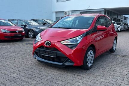 Toyota Aygo (X) 86.322 km 6.995 &euro; Stuttgart 70597