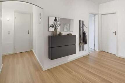 Wohnung zum Kaufen in Stuttgart 420.000 € 90 m² 5 zimmer