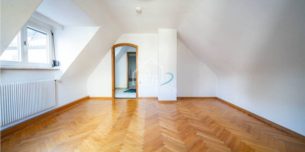 Etagenwohnung Esslingen am Neckar Stadtmitte - 4 Zimmer, 103 m&sup2;, 324.900&euro; | Angebot:26244026