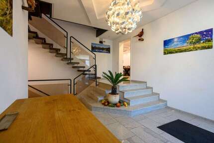 Haus Ditzingen - 10 Zimmer, 462 m&sup2;, 1.400.000&euro; | Angebot:25495066