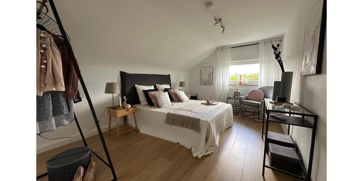 Dachgeschoßwohnung Ditzingen - 2.5 Zimmer, 52 m&sup2;, 950&euro; | Angebot:26315108