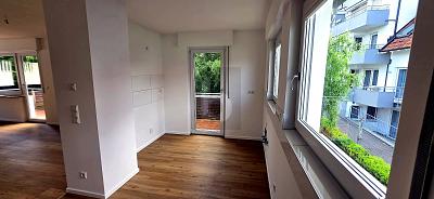 EXKLUSIV: RUHIGE LAGE, HELL, MODERNISIERT MIT AUSBLICK - Etagenwohnung Filderstadt | Angebot:27359399